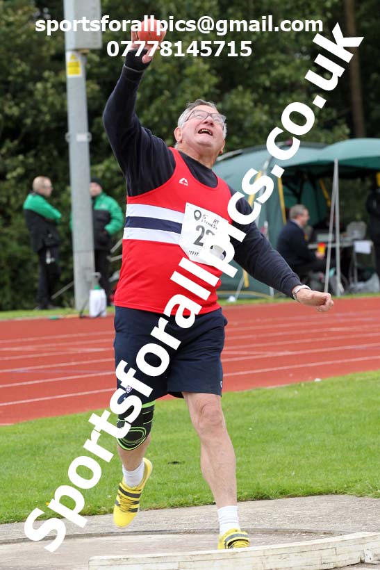Shot putt, NECAA Open Meeting, Morpeth, Sunday, September 27th. David T. Hewitson/Sports for All Pics